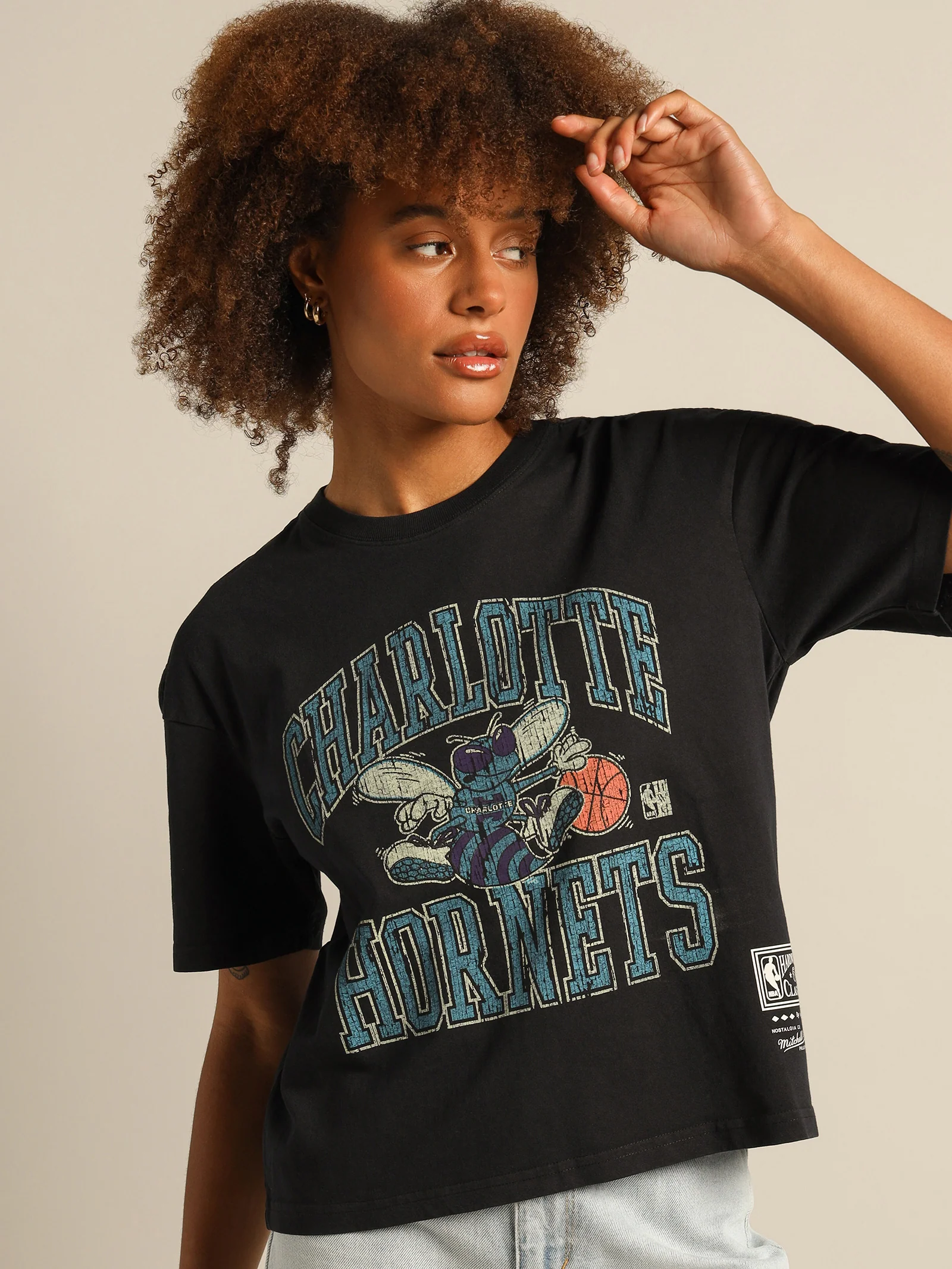 Vintage Charlotte Hornets Ivy Arch T-Shirt - Image 3