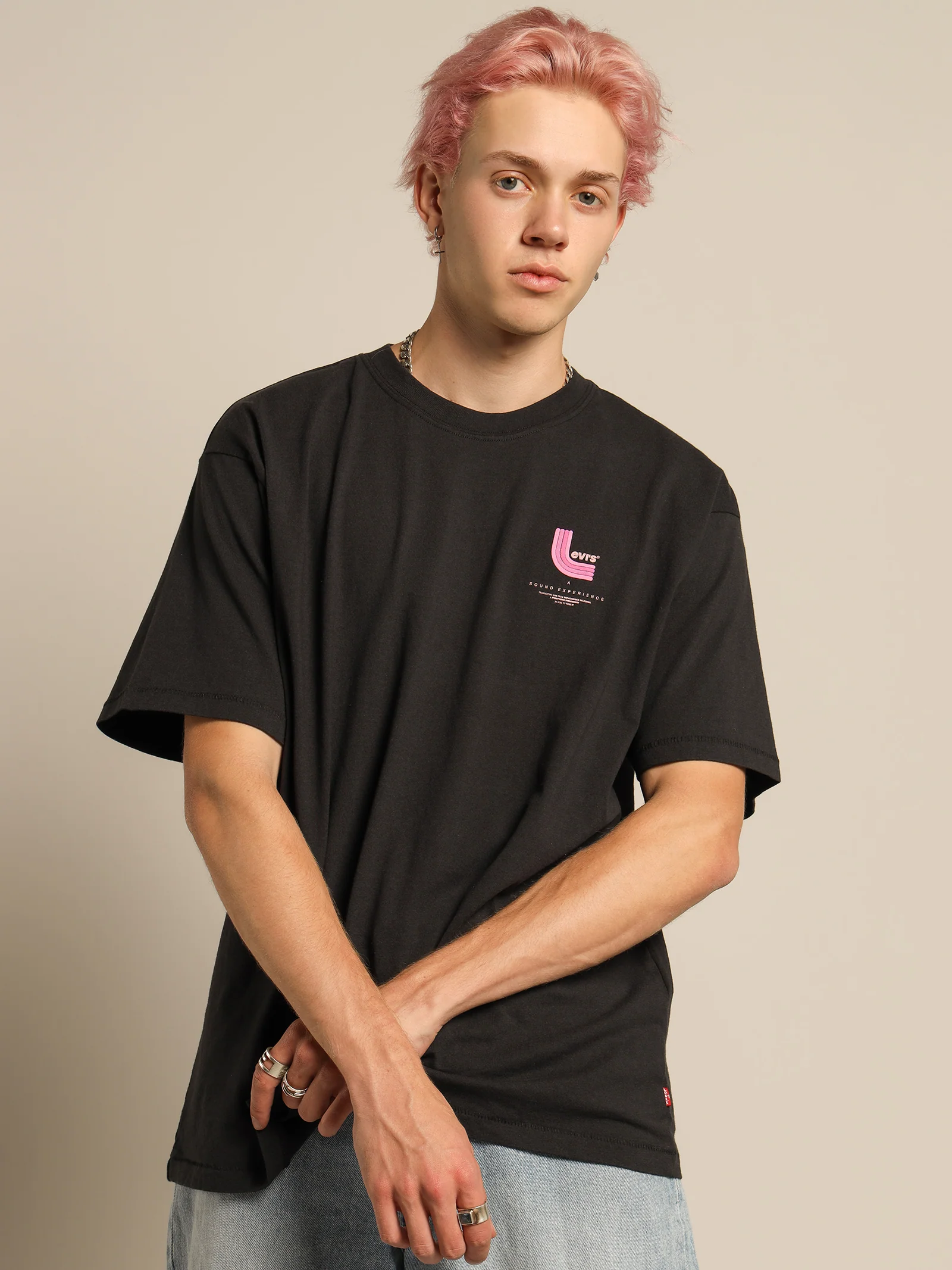 Vintage Fit Graphic T-Shirt - Image 5