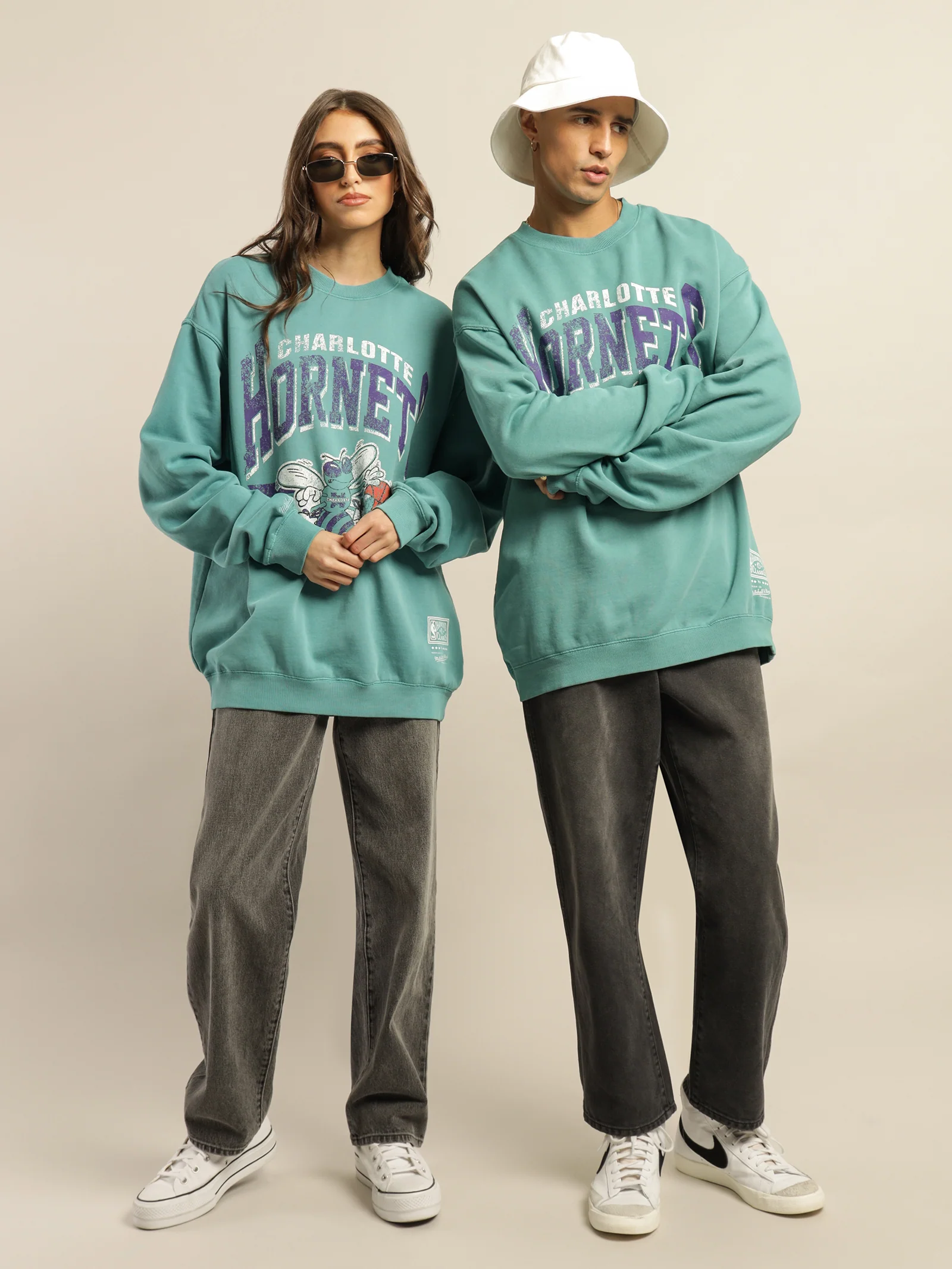 Vintage Stadium LG Charlotte Hornets Crew - Image 3