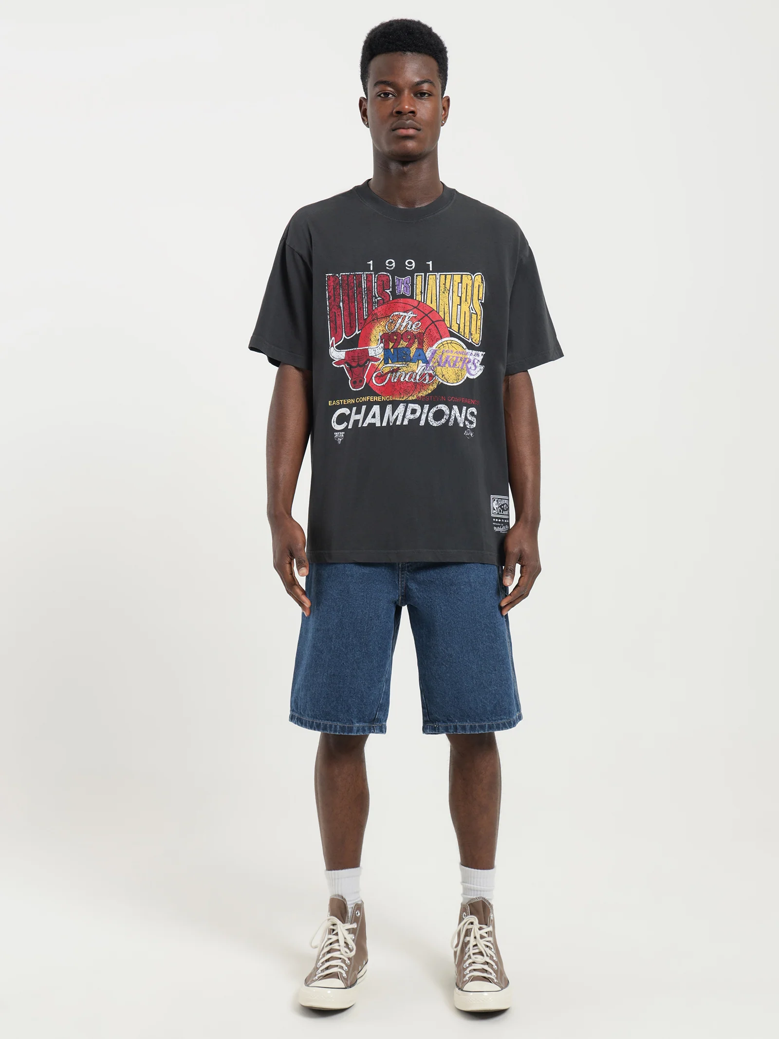 Vintage Versus Final T-Shirt - Image 3