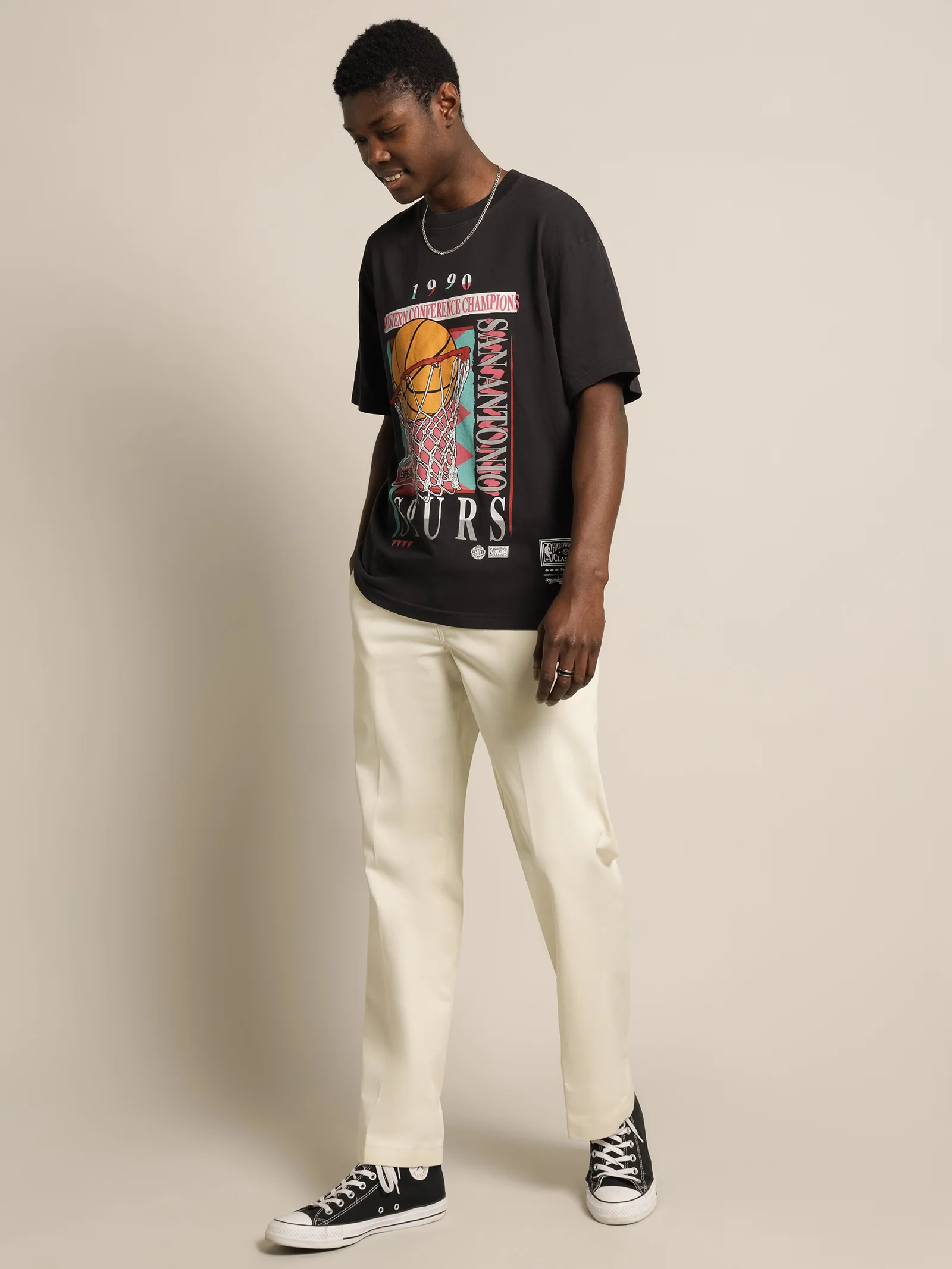 Vintage Vibes T-Shirt - Image 4