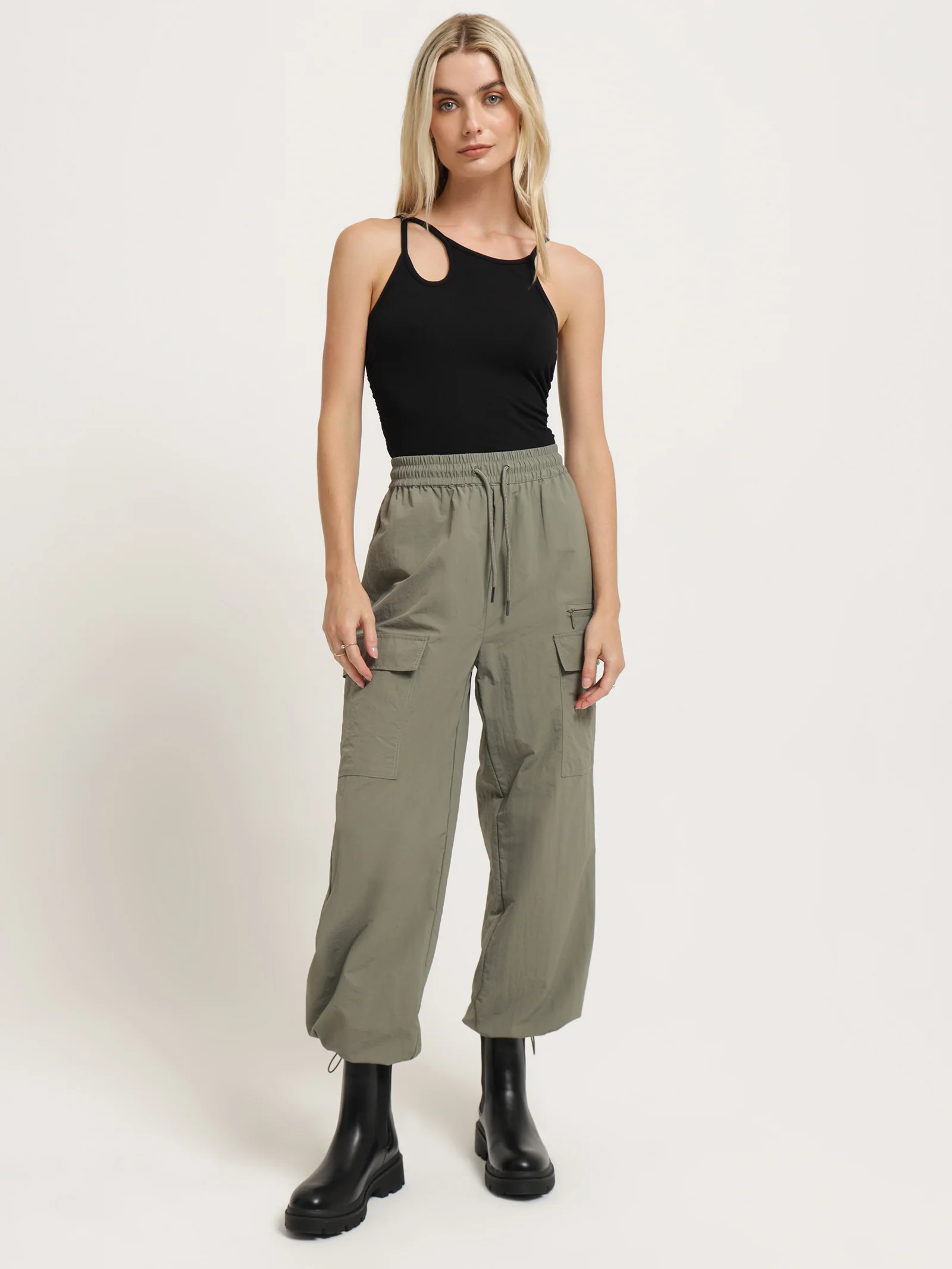 Vladia Spray Pants - Image 3
