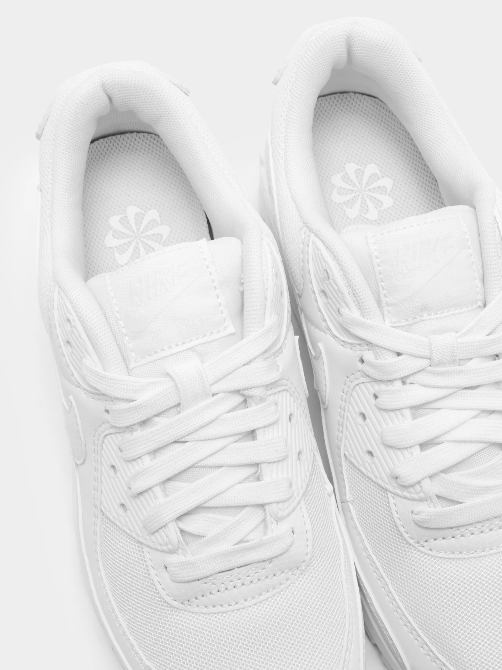 Womens Air Max 90 Sneakers - Image 5