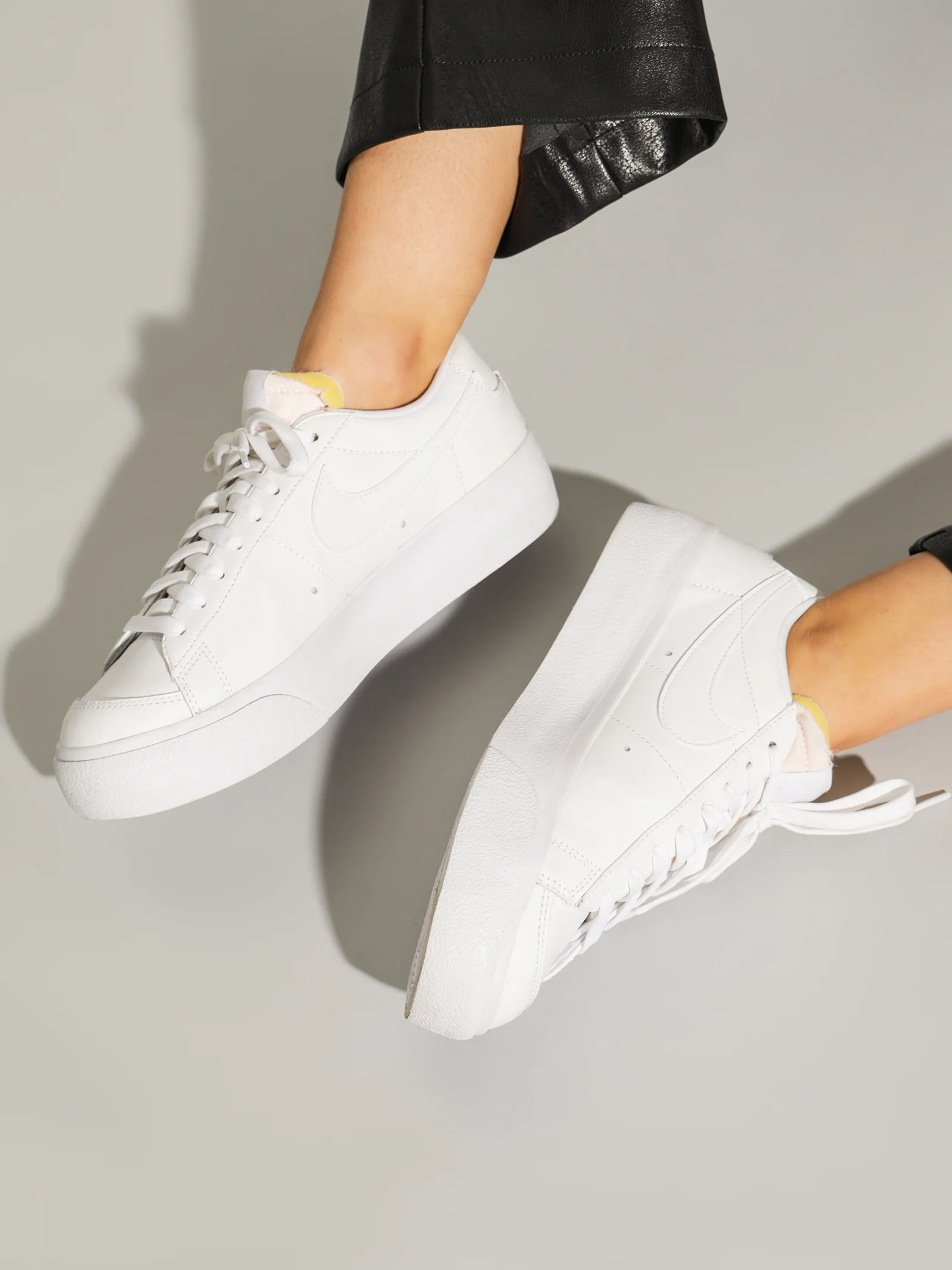 Womens Blazer Low Platform - Image 2