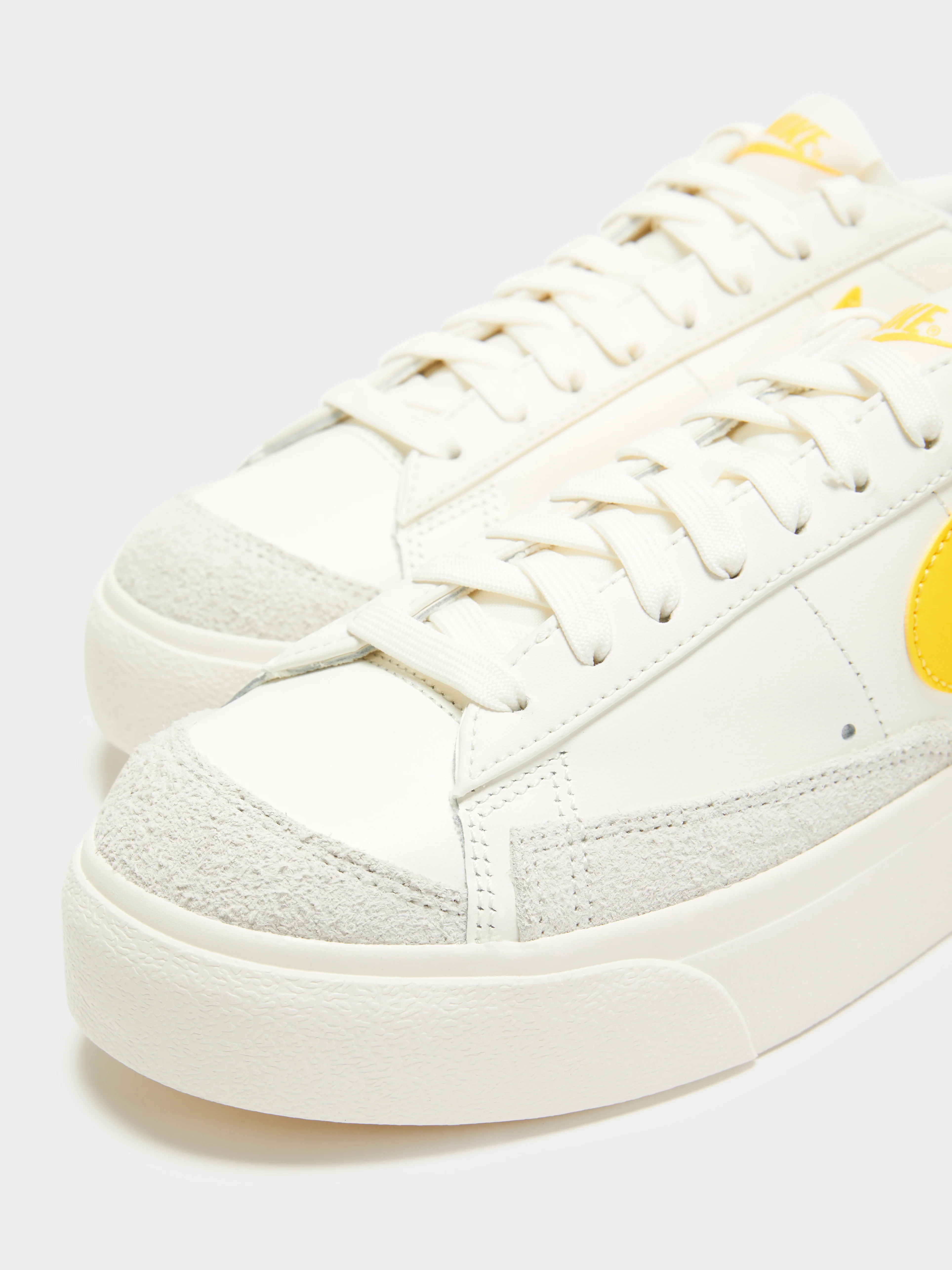 Womens Blazer Low Platform Sneakers - Image 4