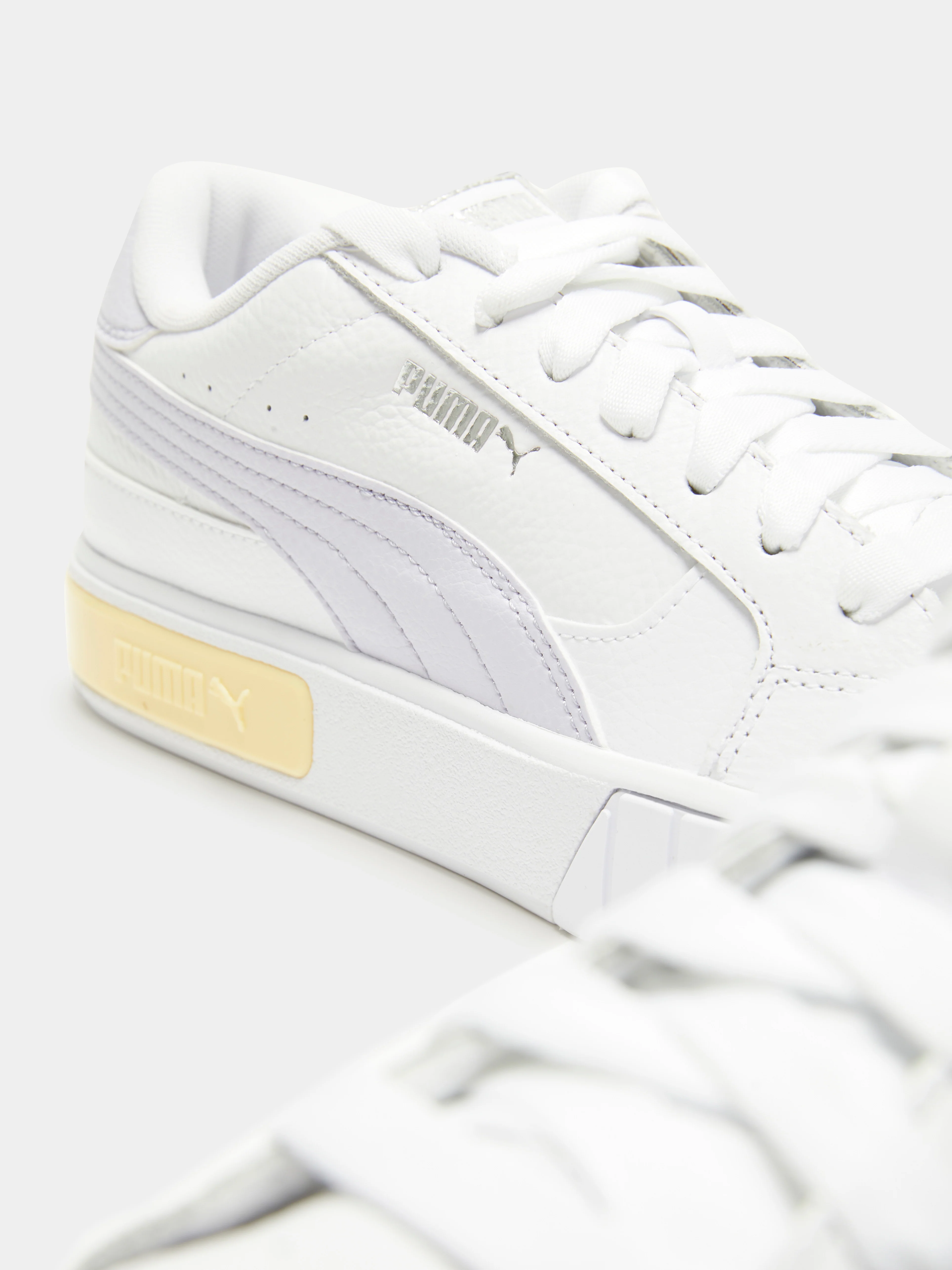 Womens Cali Star Sneakers - Image 3