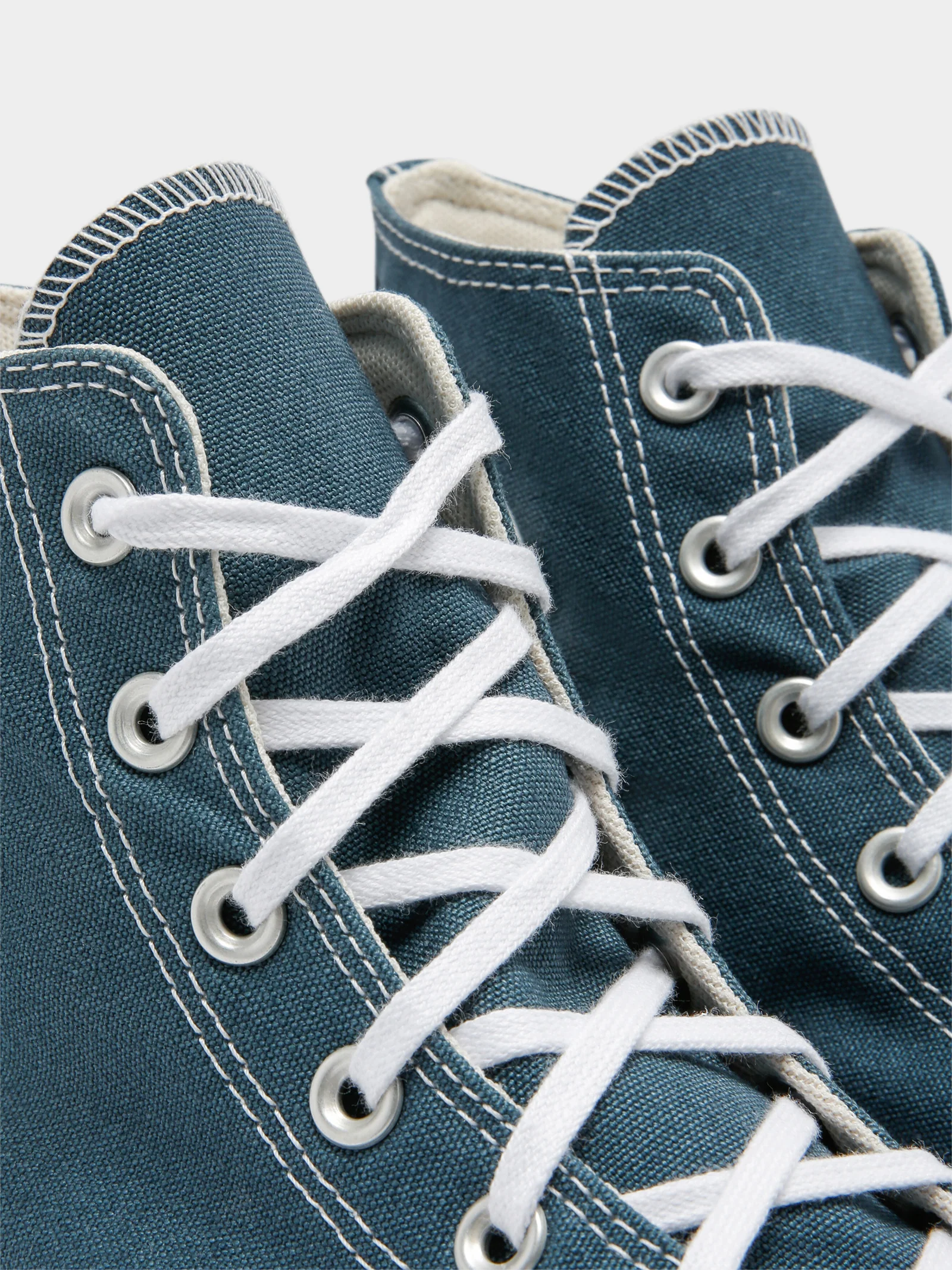 Womens Chuck Taylor All Star Lift Sneaker - Image 4