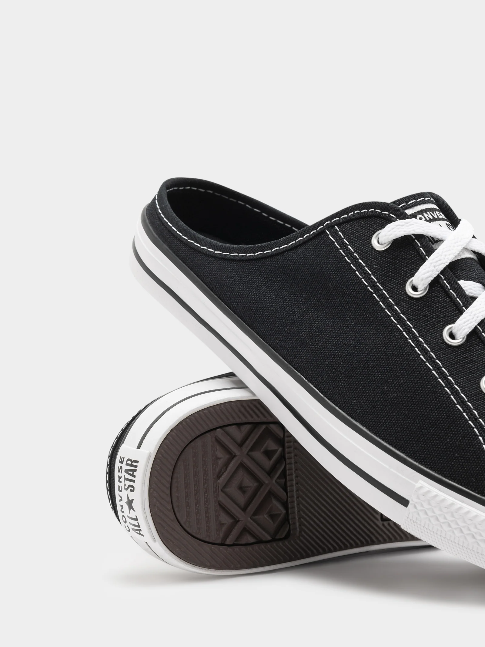 Womens Chuck Taylor Dainty Mule Slip - Image 5
