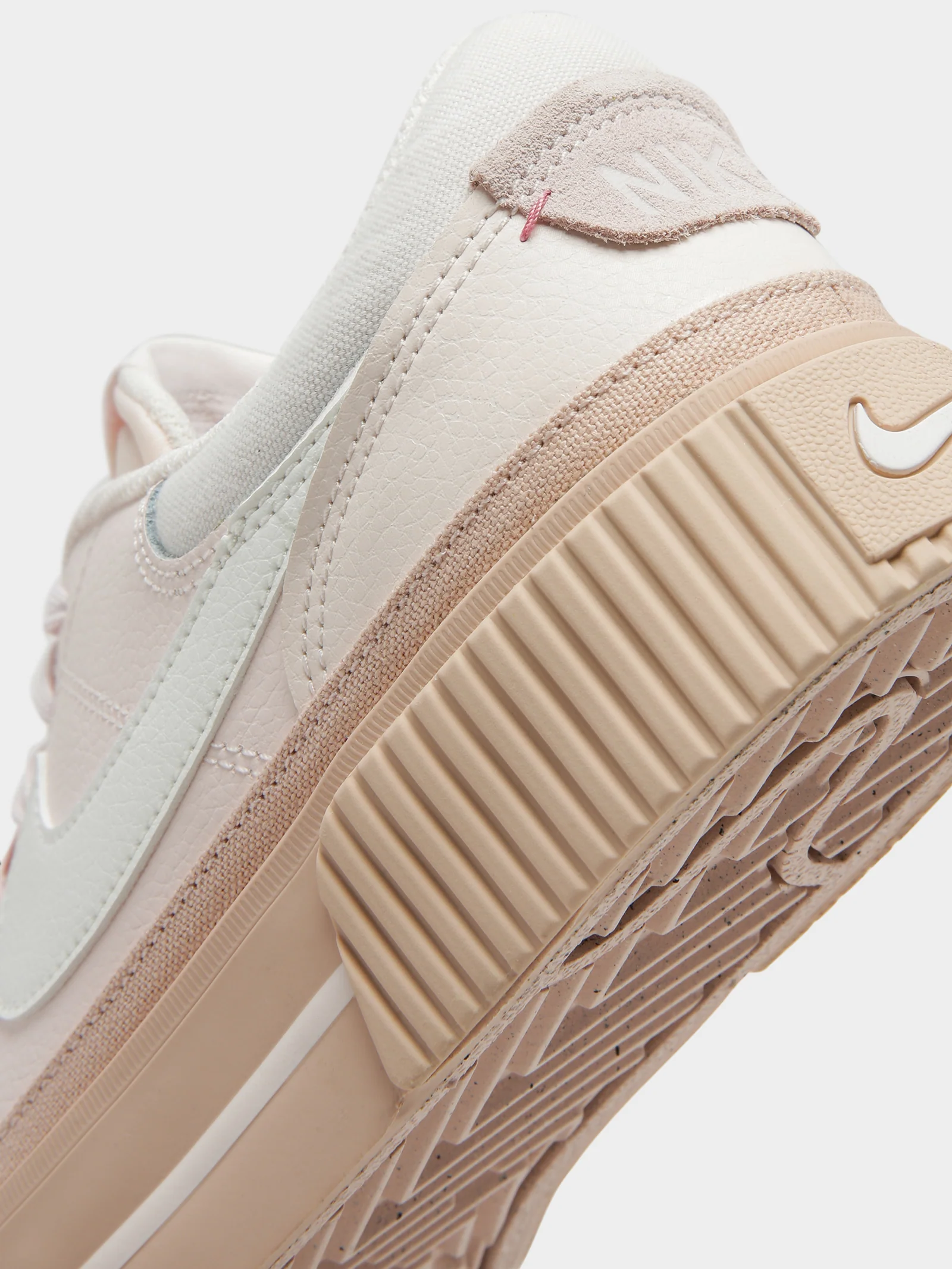 Womens Court Legacy Low Platform Sneakers - Image 3