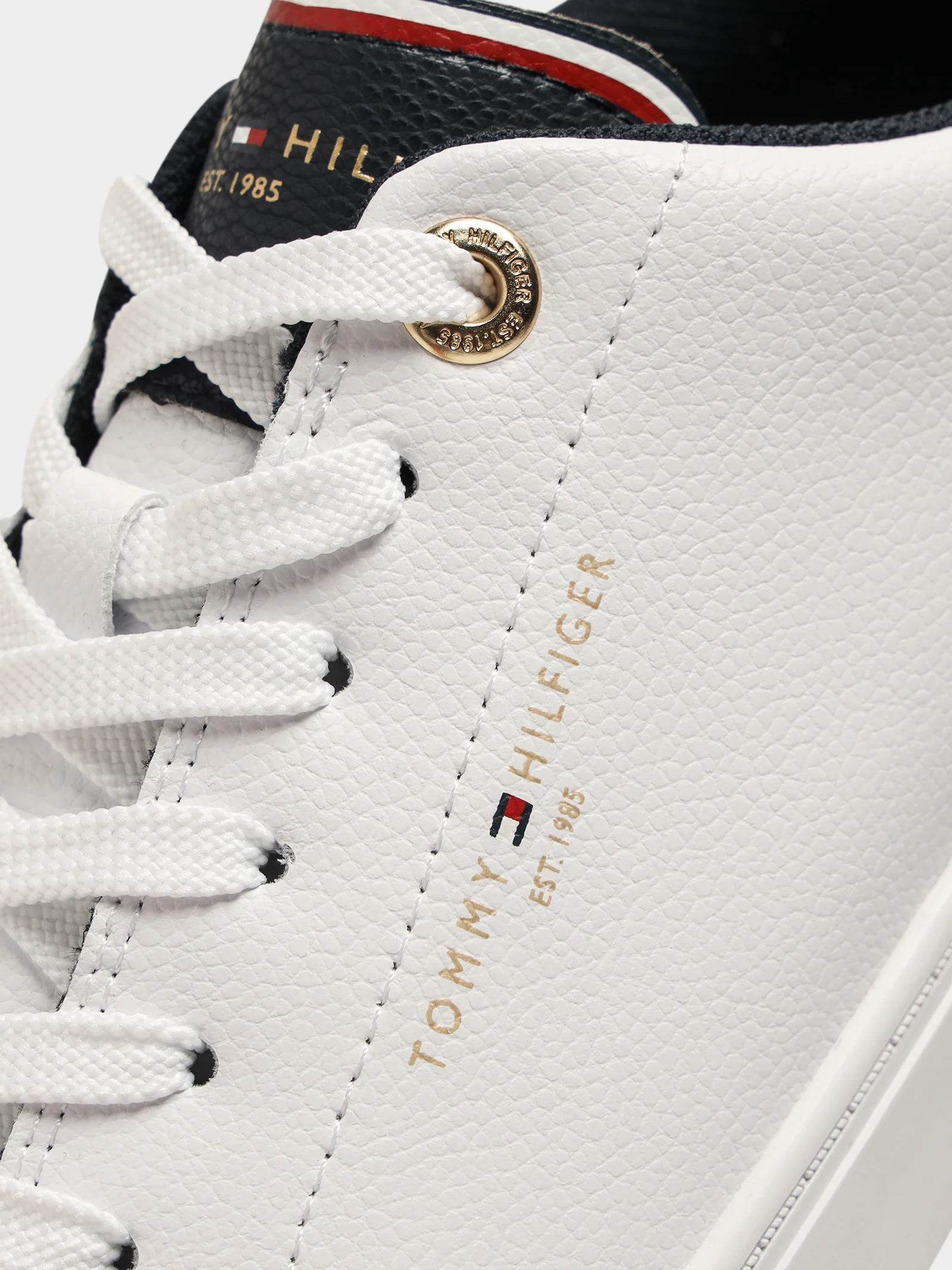 Womens Easy Sneaker - Image 4
