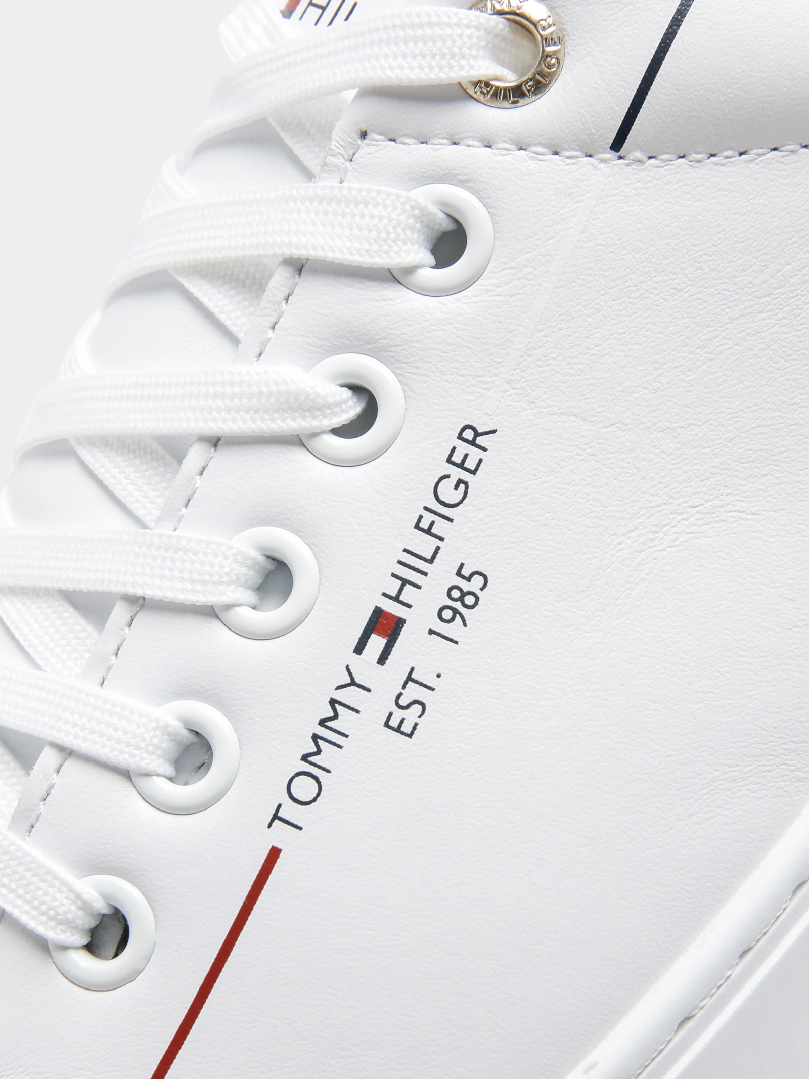 Womens Flat City Leather Sneakers - Image 5