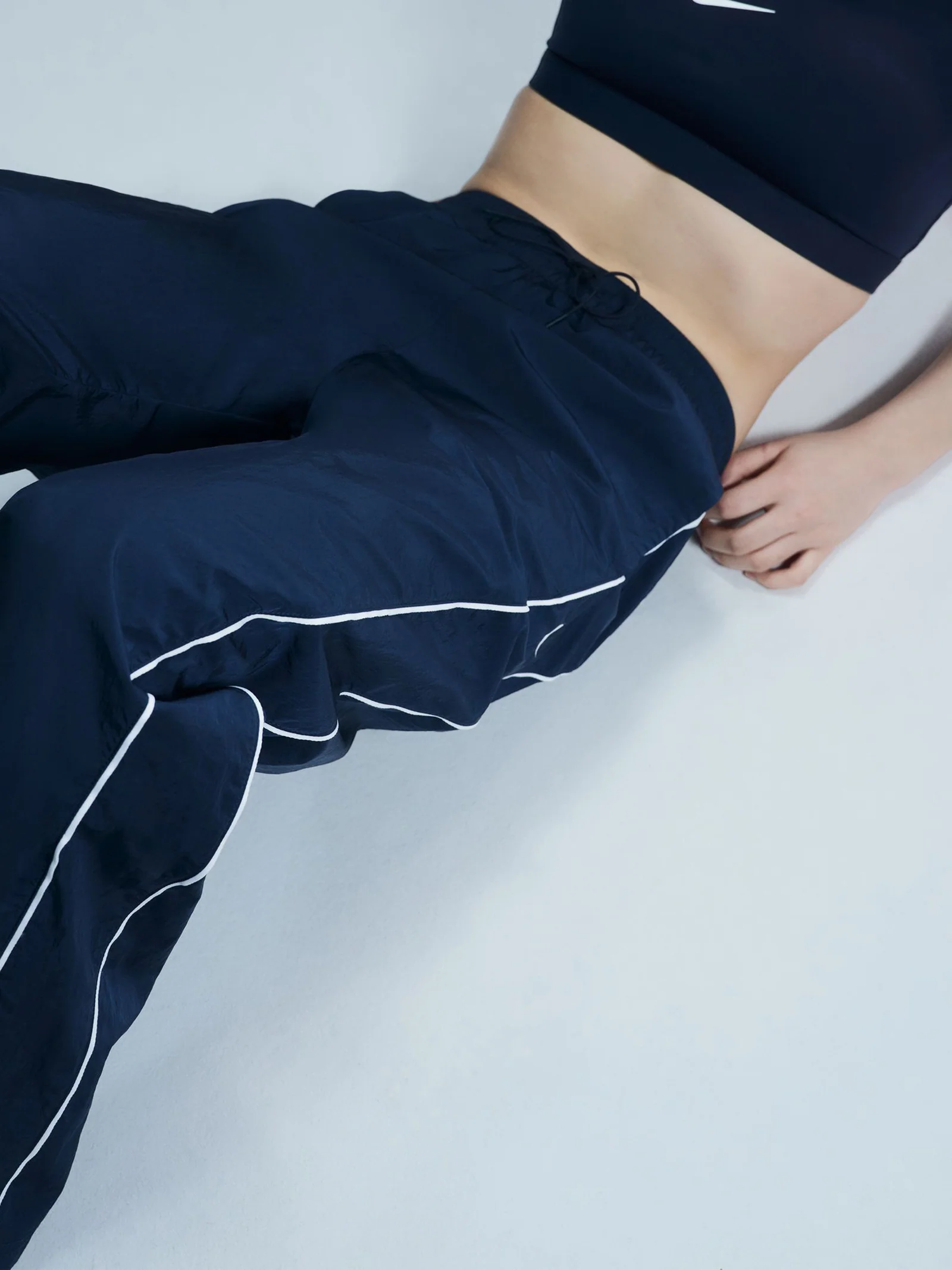 Women's High-Waisted Woven Open-Hem Pants - Image 6