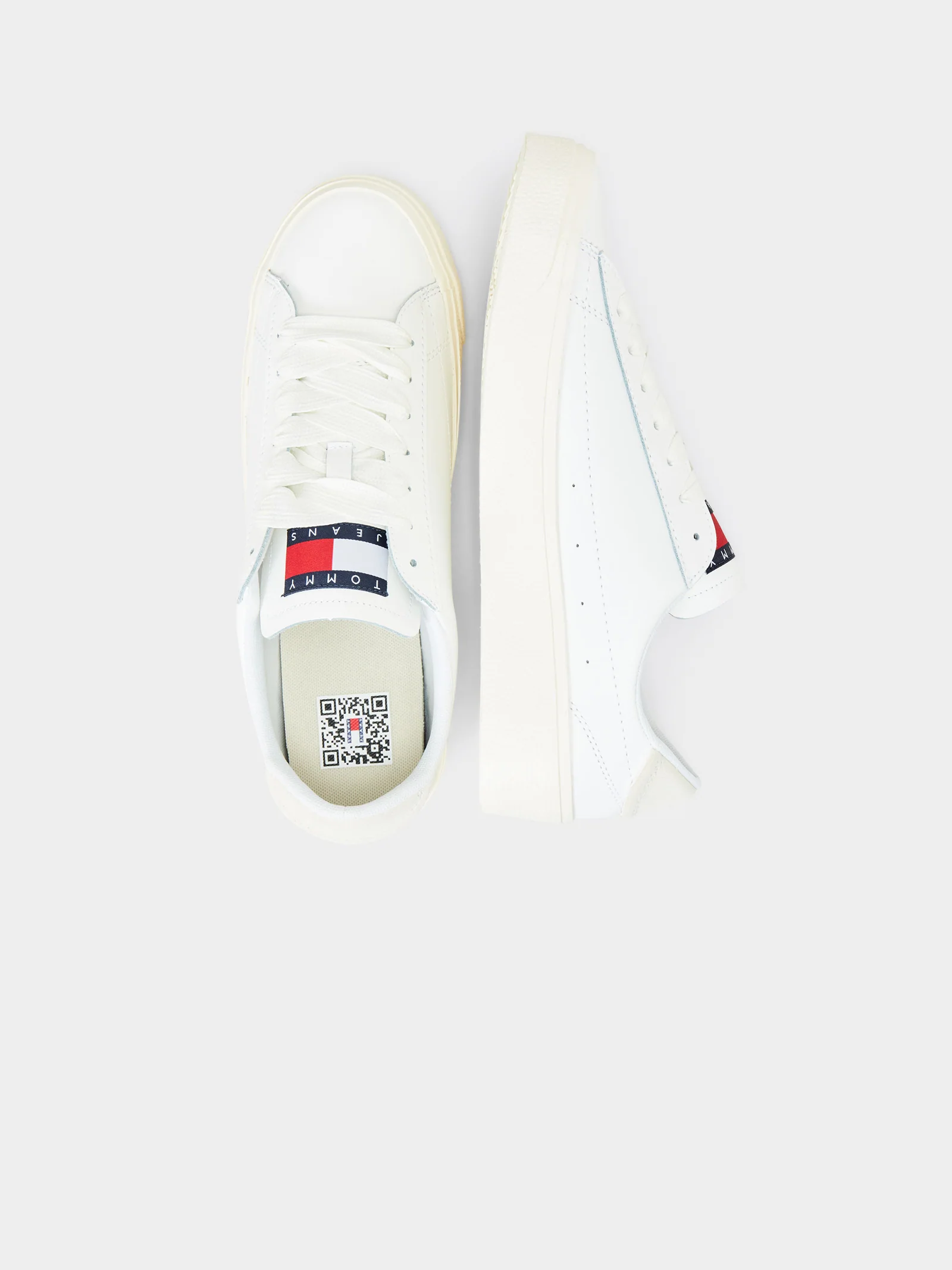 Womens Leather Vulcanized Flat Form Sneakers - Image 4