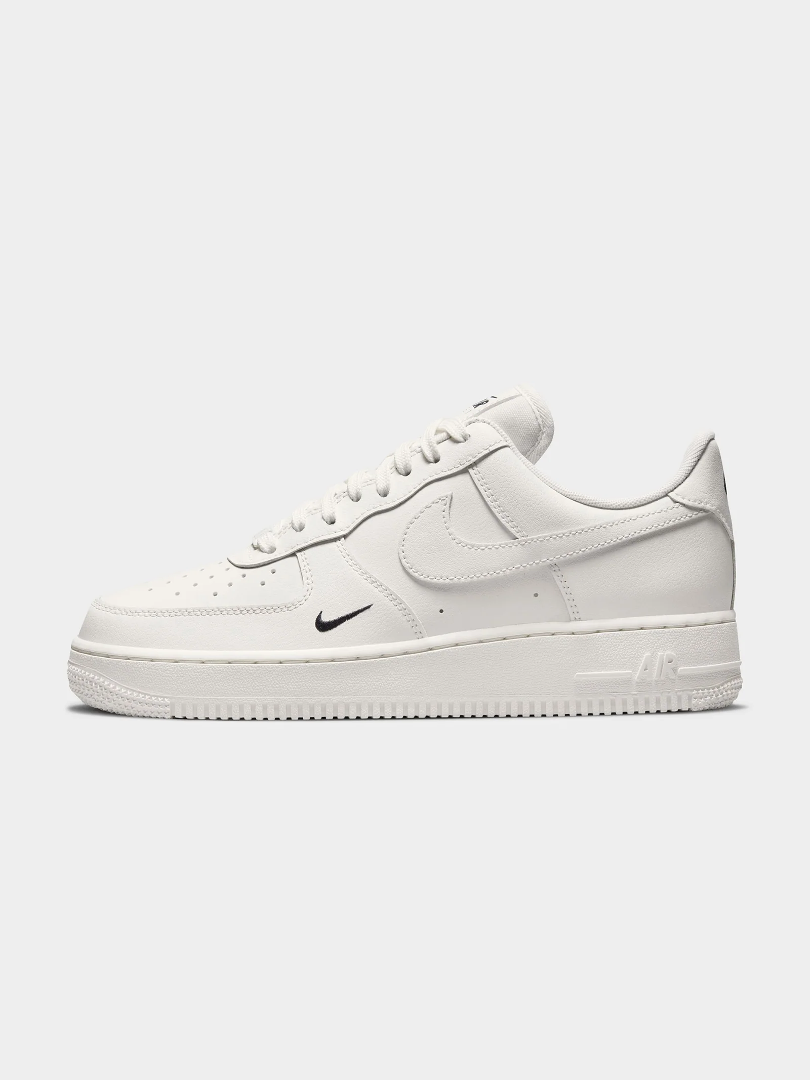 Womens Nike Air Force 1 07 Sneaker - Image 6