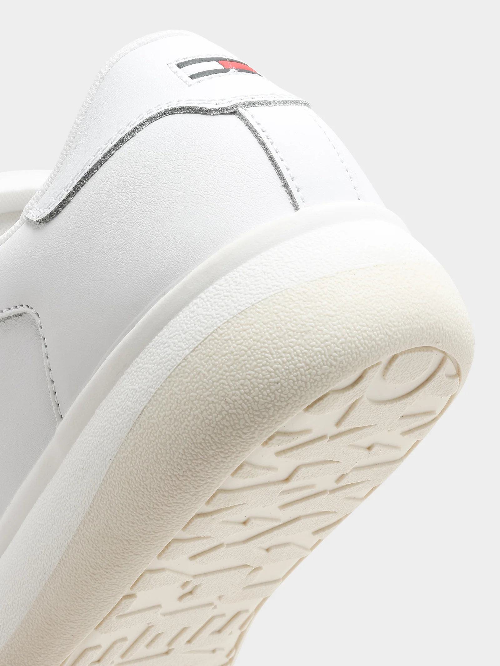 Womens Olivia 1A Sneakers - Image 4