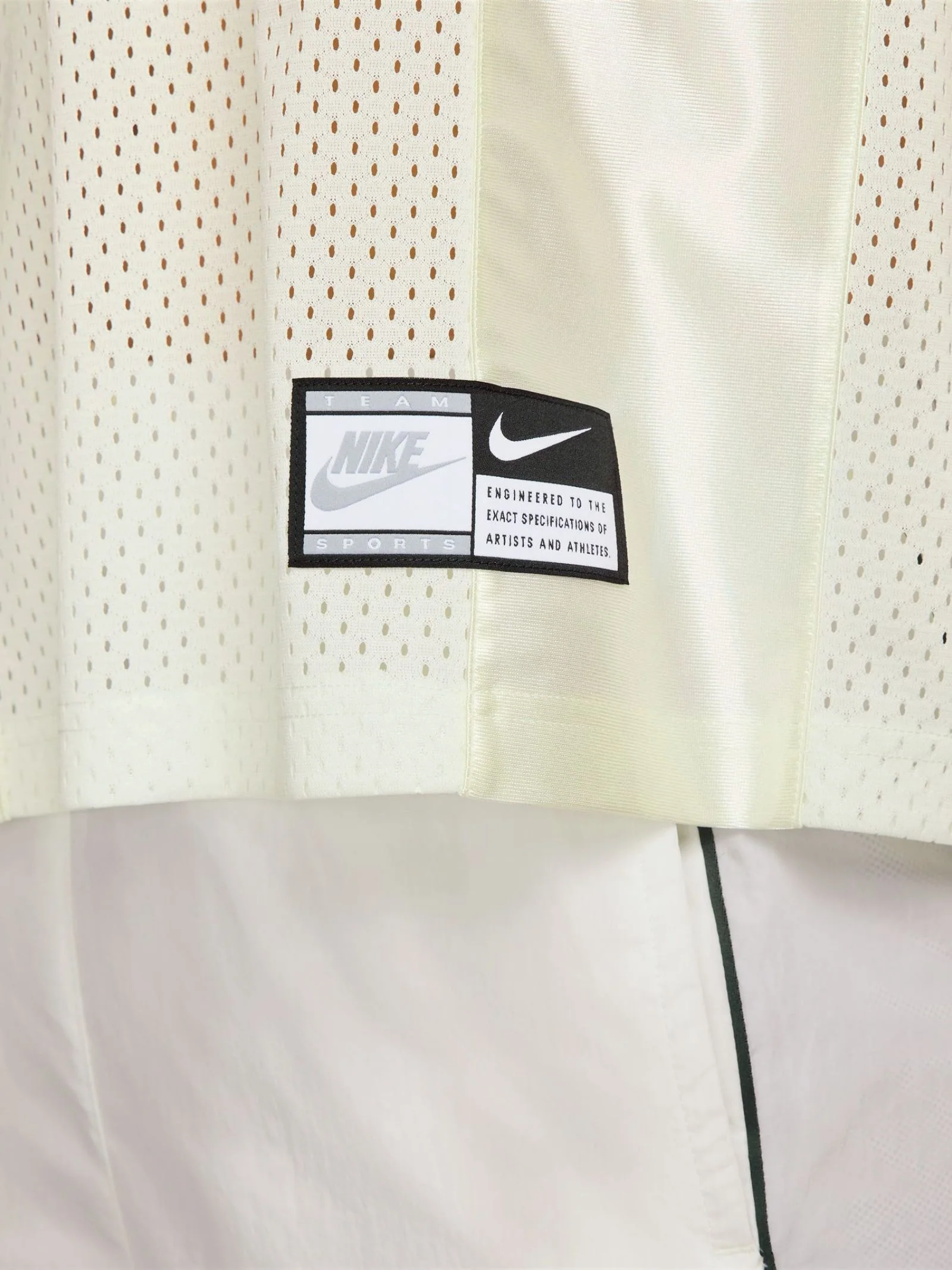 Women's Short-Sleeve Graphic Jersey - Image 2