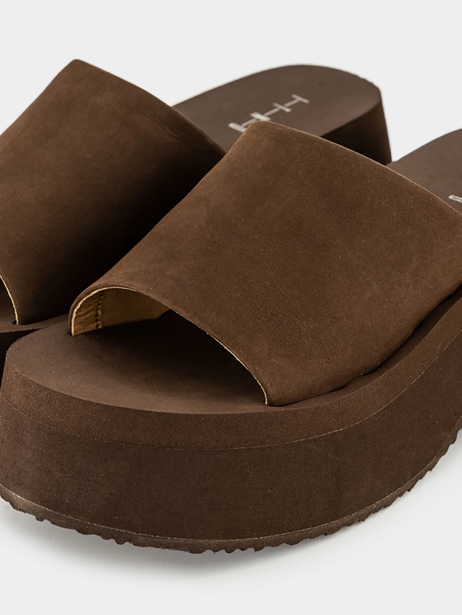 Womens Wolfe Platform Mule - Image 3