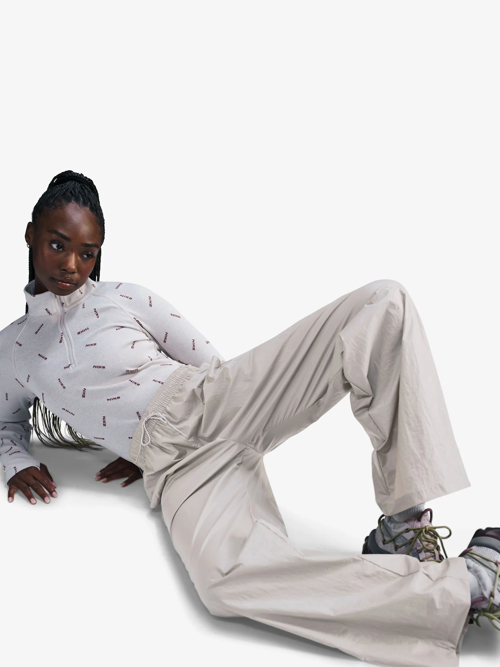 Women's Woven High-Waisted Open-Hem Pants - Image 5