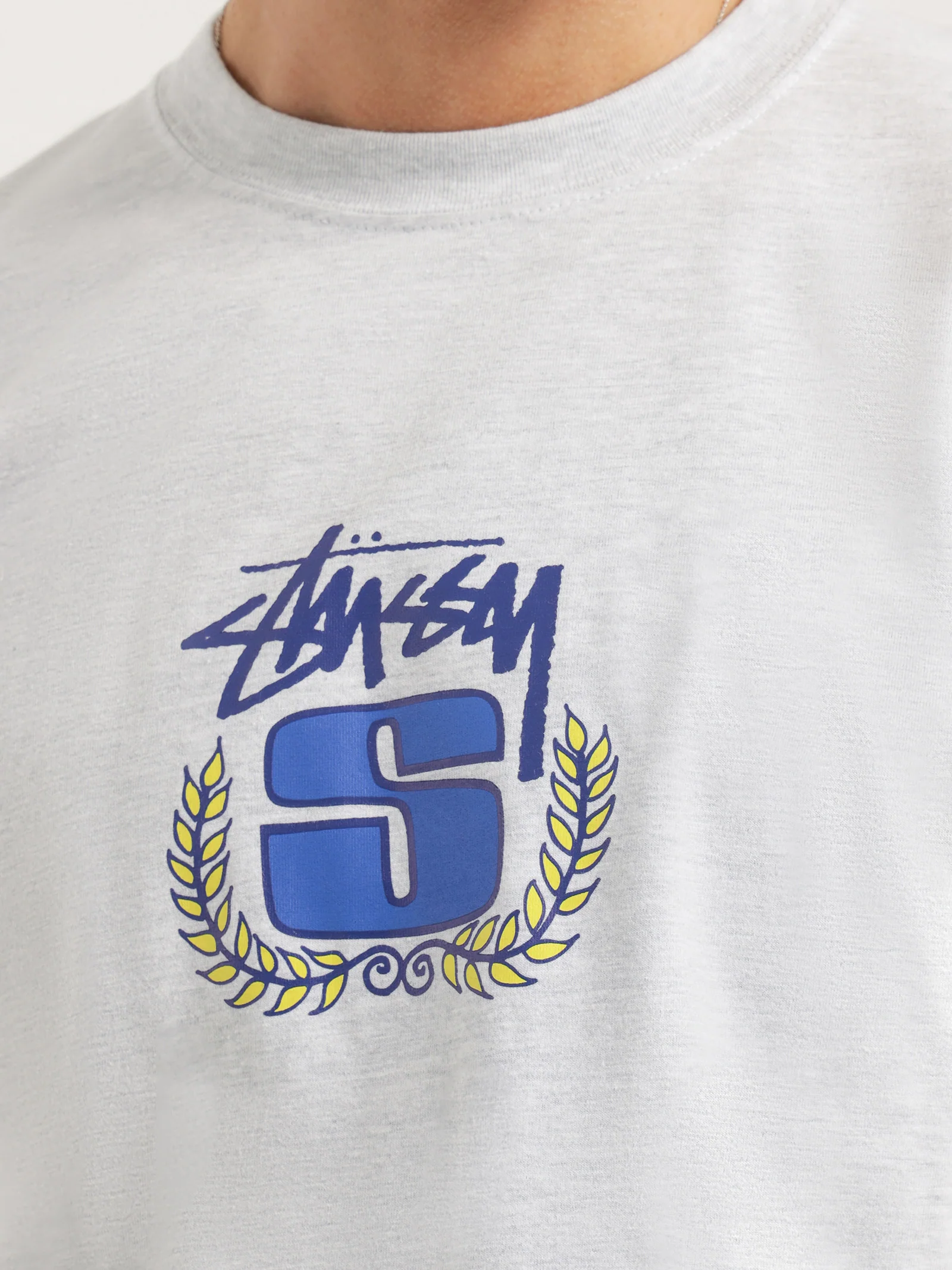 Wreath HW T-Shirt - Image 4