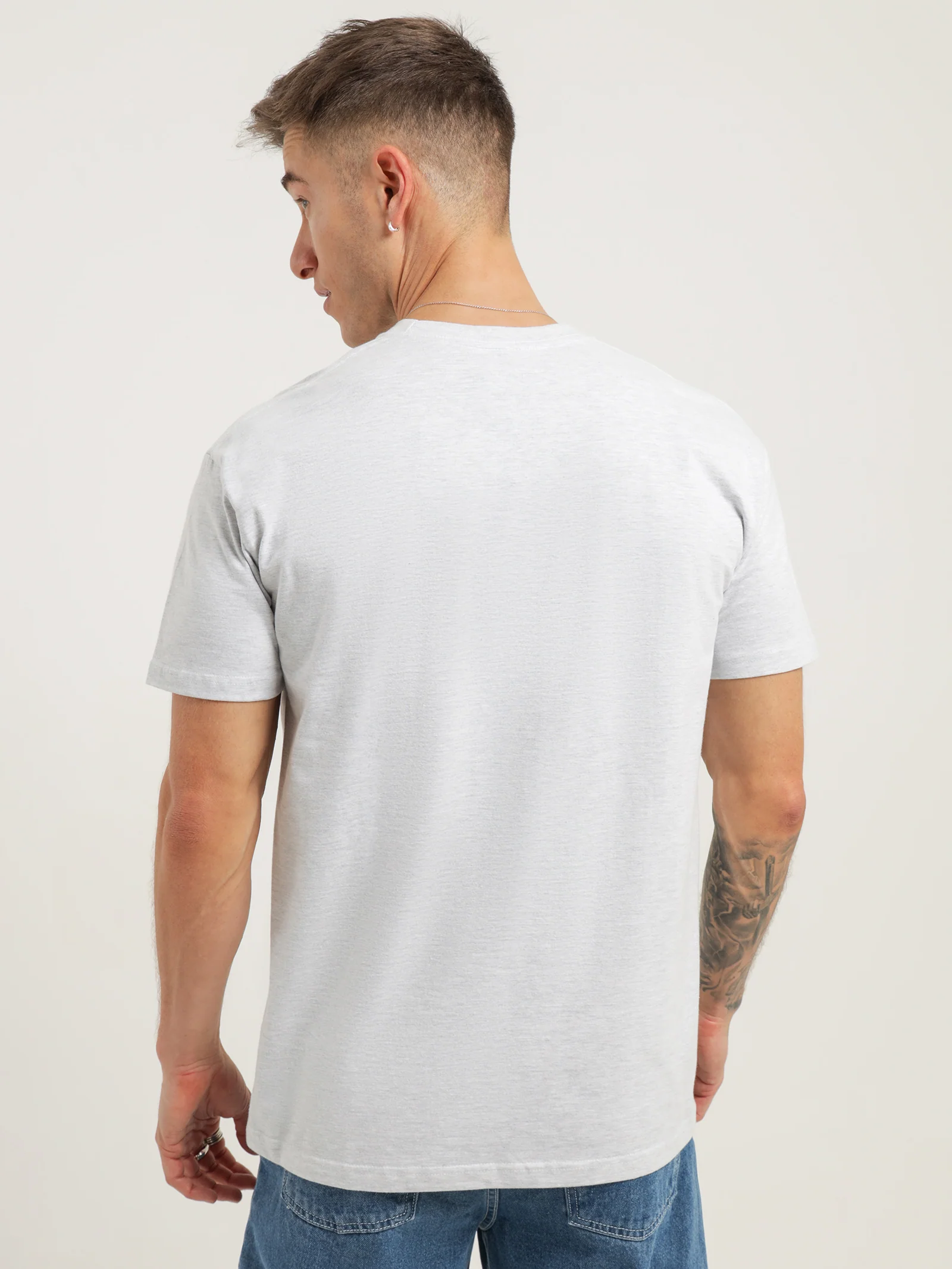 Wreath HW T-Shirt - Image 6