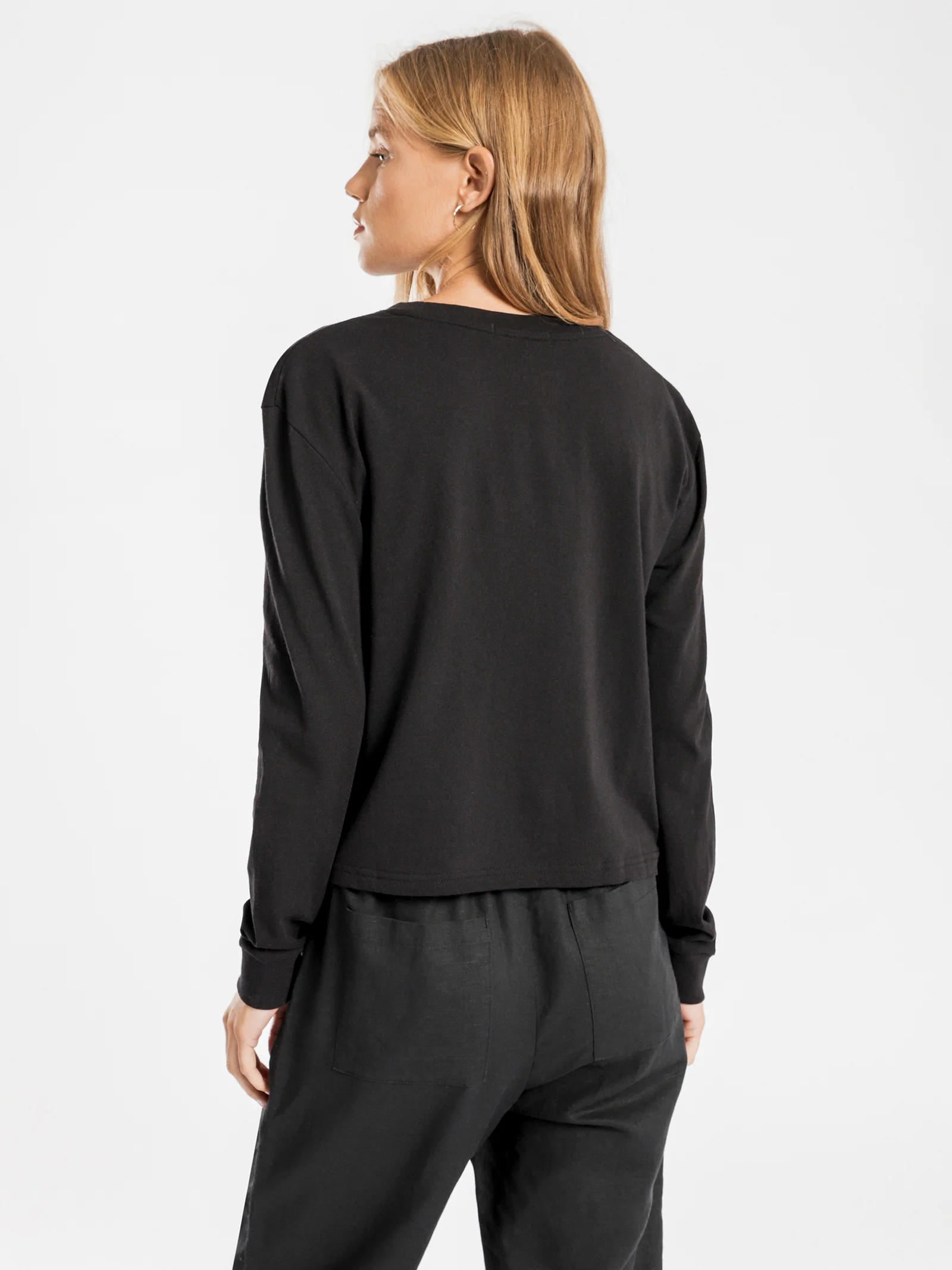 Xavier Crop Long Sleeve BF T-Shirt - Image 5