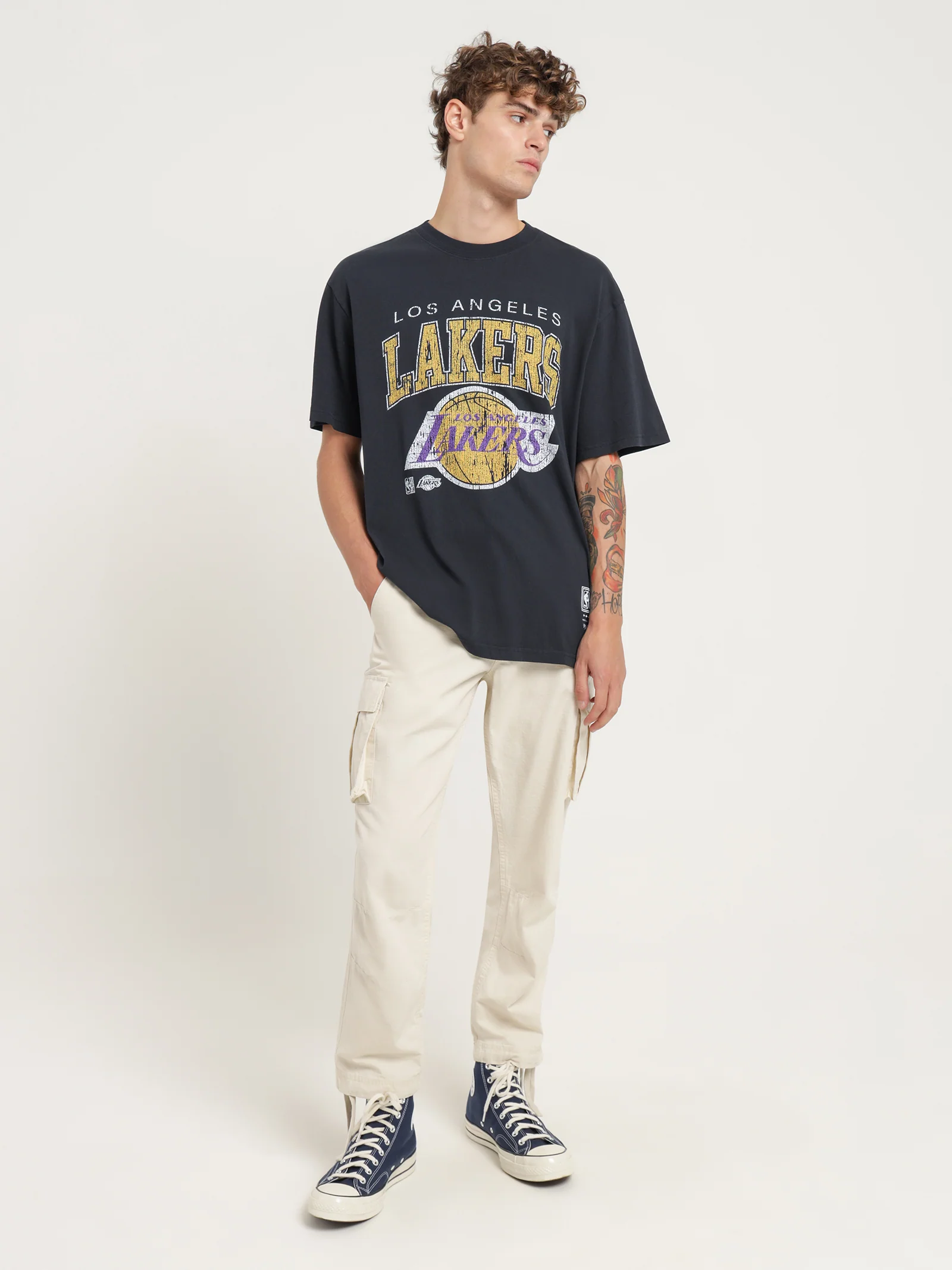 XL Arch Lakers T-Shirt - Image 3