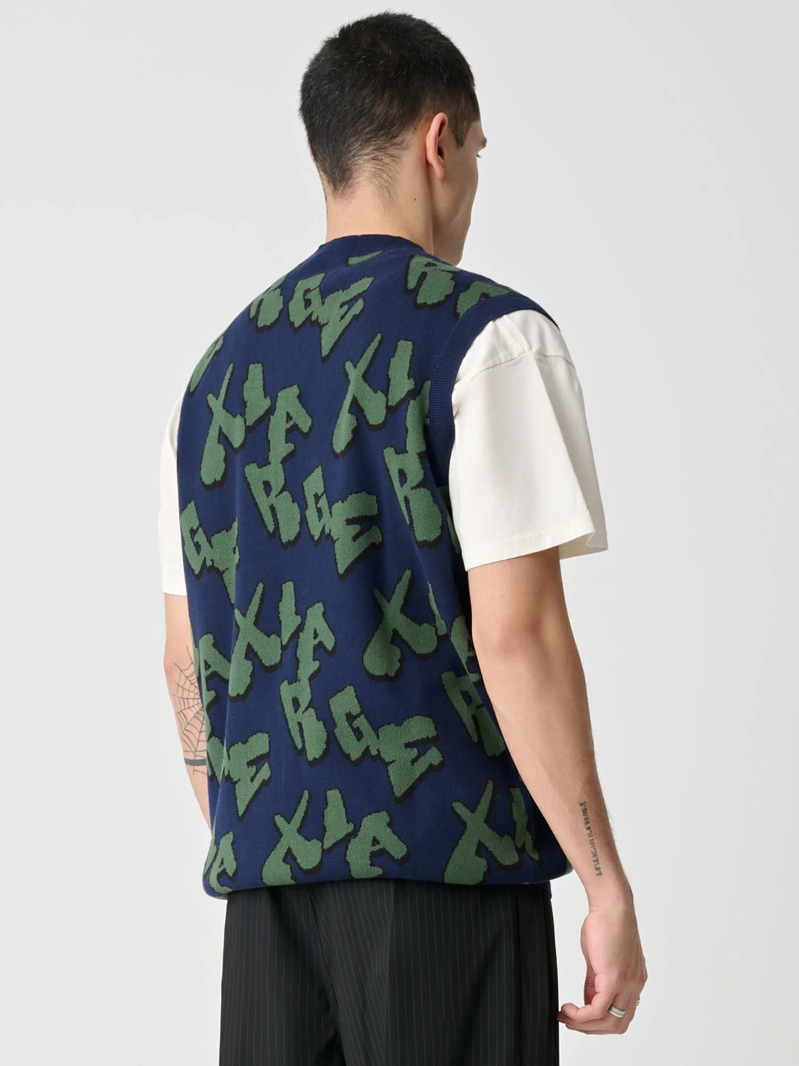 XL Drop Knit Vest - Image 4