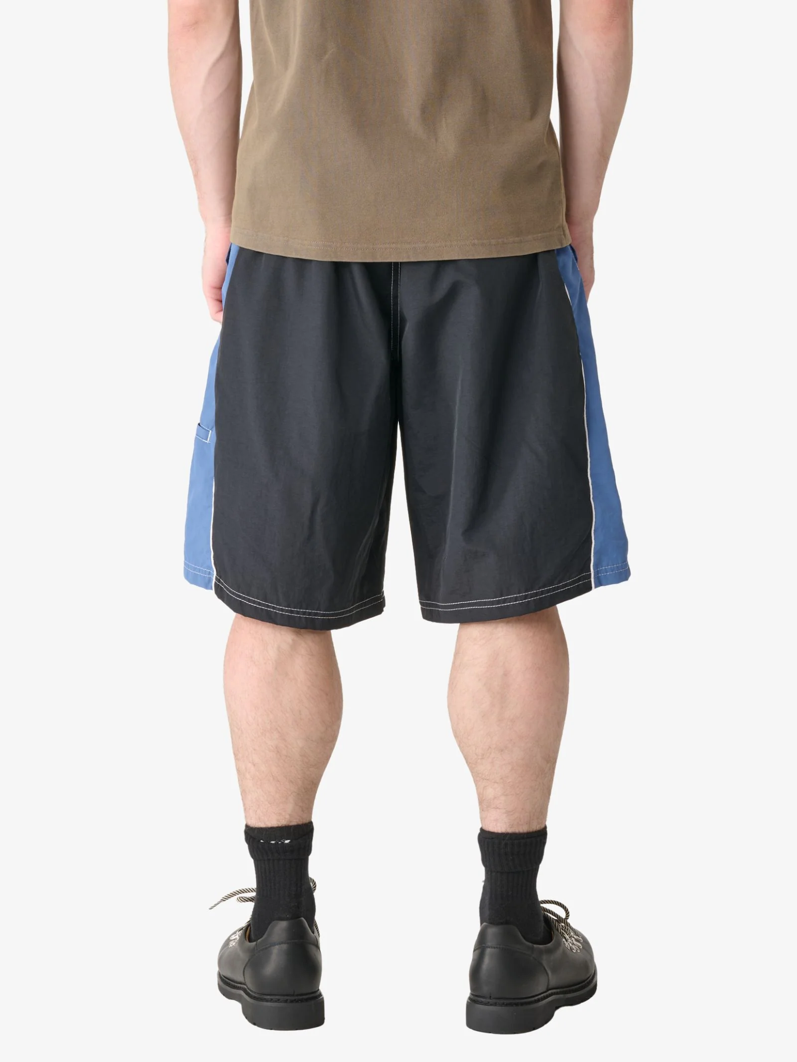 3D Shorts - Image 2
