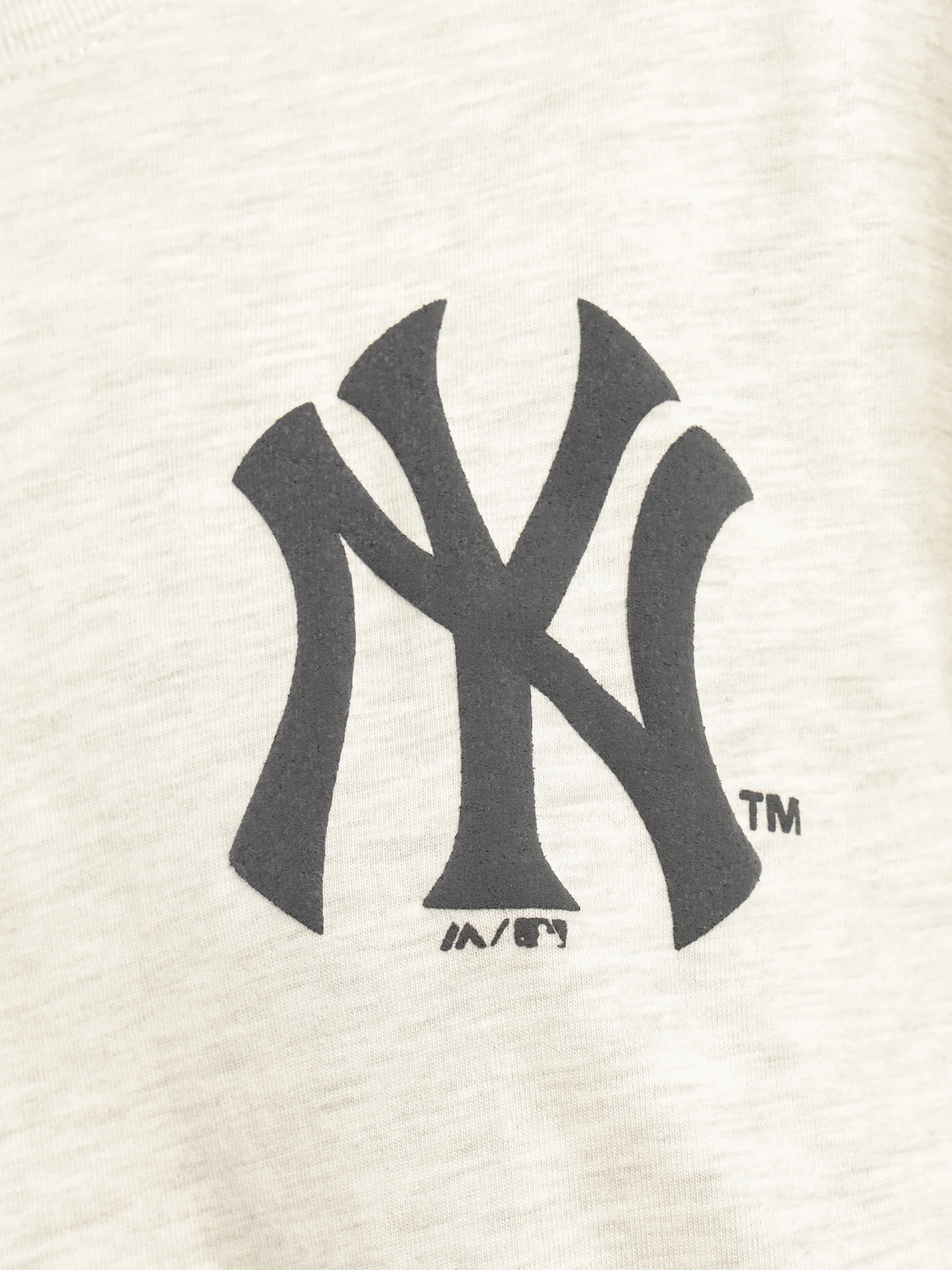 Yankees Long Sleeve T-Shirt - Image 5