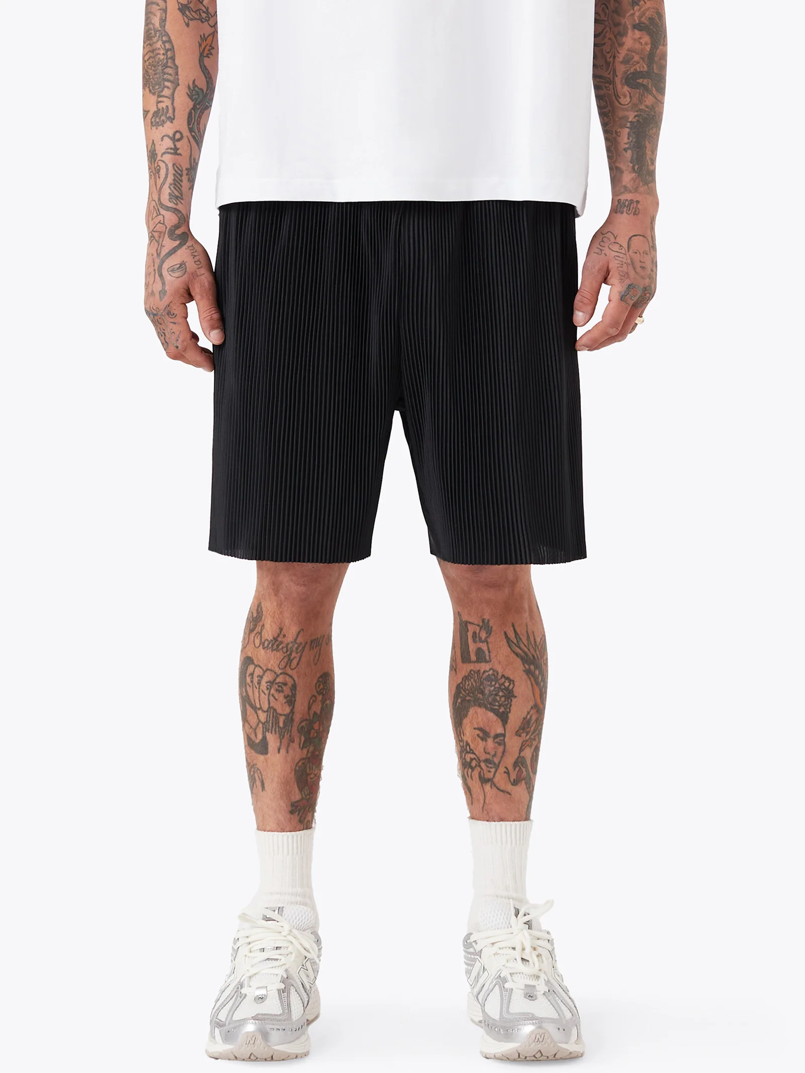 Pleated Short - Image 5